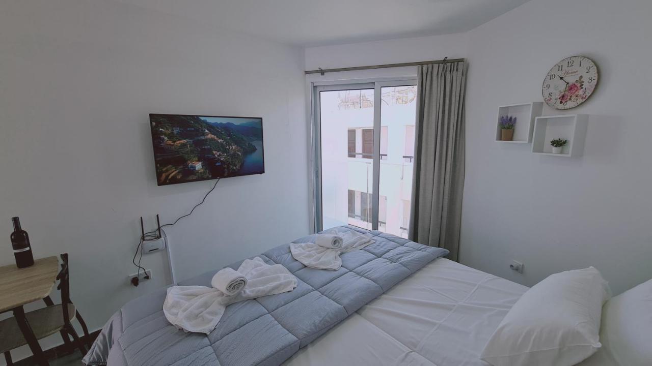Stay Napa Living Studios Ajía Nápa Kültér fotó