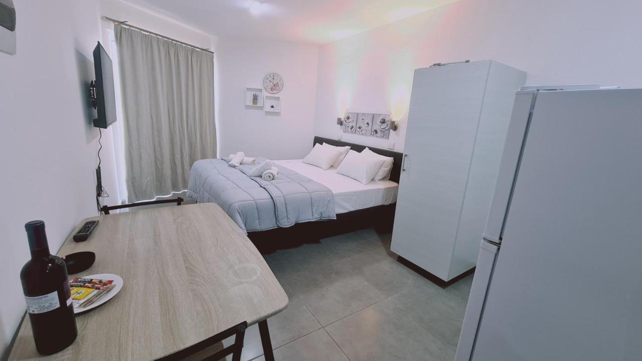 Stay Napa Living Studios Ajía Nápa Kültér fotó